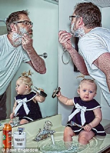 Giúp cha cạo râu