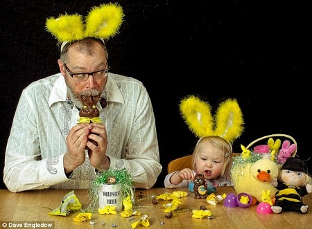 Bố ăn socola thỏ, con ăn socola cú