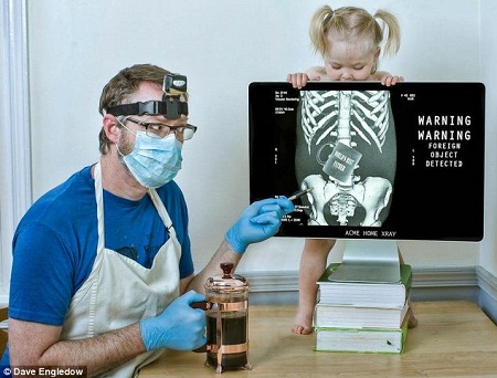 Giờ thì cha đã biết con giấu cái cốc quý ở đâu rồi