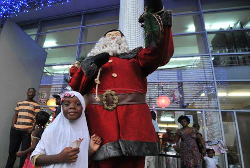 Hàng ngàn người tràn về nơi Chúa Jesus giáng trần