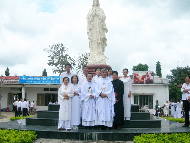 View Full Size 3072 x 2304 - Size: 3146KB