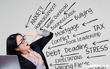 Nhieu nguoi tre dot quy vi om may tinh dien thoai suot ngay 2 1559527768 669 width665height416 Rất nhiều người trẻ đột quỵ v� d�ng m�y t�nh, điện thoại theo c�ch n�y