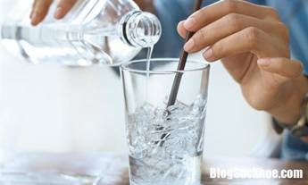 uong nuoc da va nhung tac hai khon luong anh huong den suc khoe thumb 750x450 23199514 Thời tiết d� c� nắng n�ng cũng đừng n�n uống 6 loại nước n�y