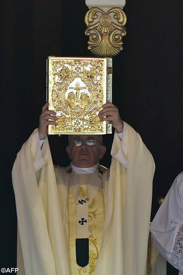 PopeFrancis-JosephVaz-7.jpg