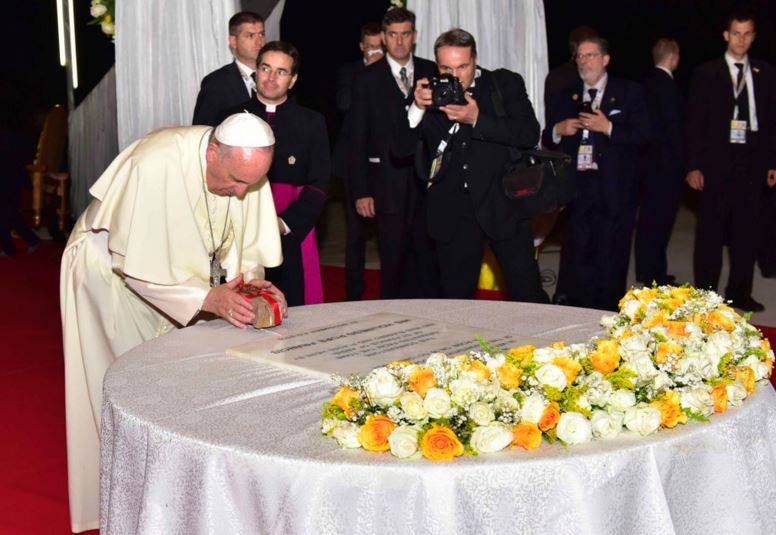 PopeFrancis-Uganda-03.jpg