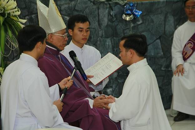 3196965130_695585164